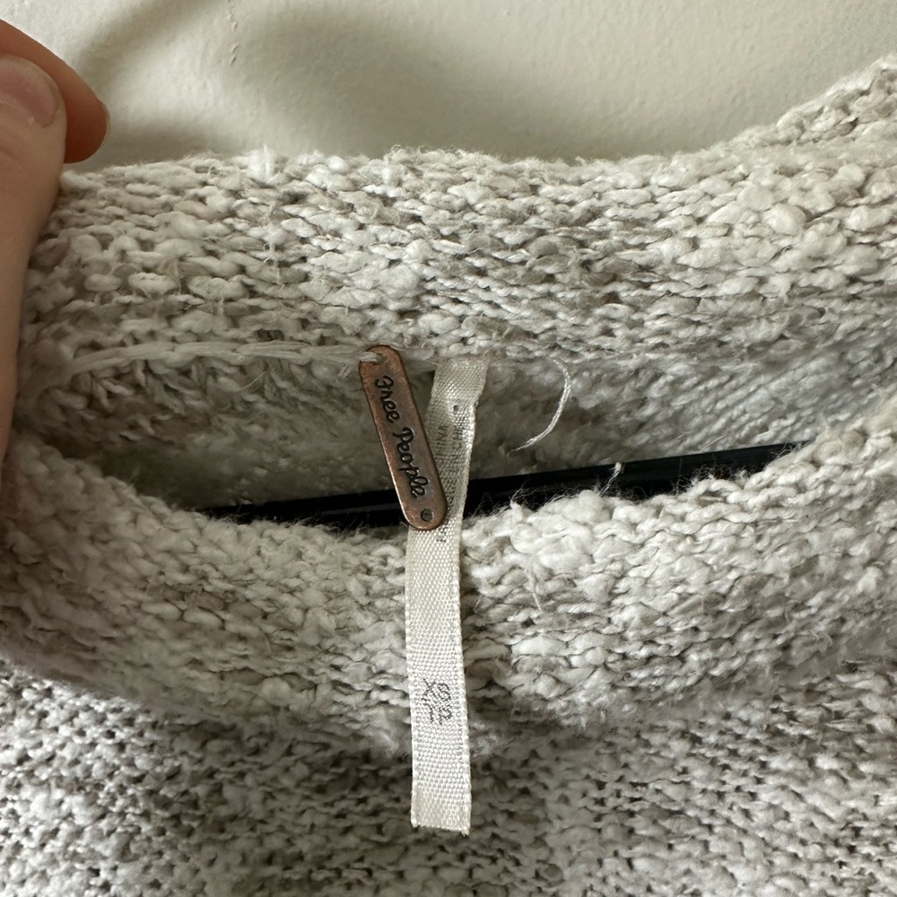 Free People Textured Bouclé Oversized Mock Neck Sweater - XS - Picture 4 of 6
